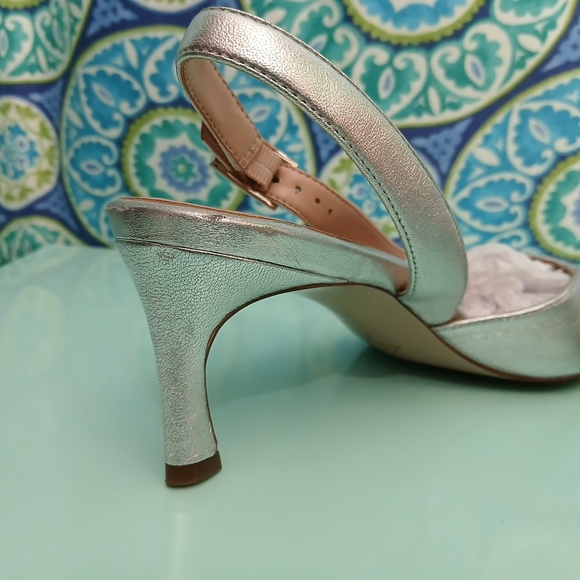 Naturalizer Felicia Slingback Pointed Toe Pump - Picture 8 of 9